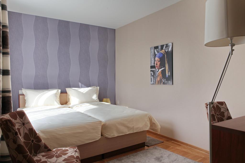 Garni Hotel Tema Nova Čačak Quarto foto